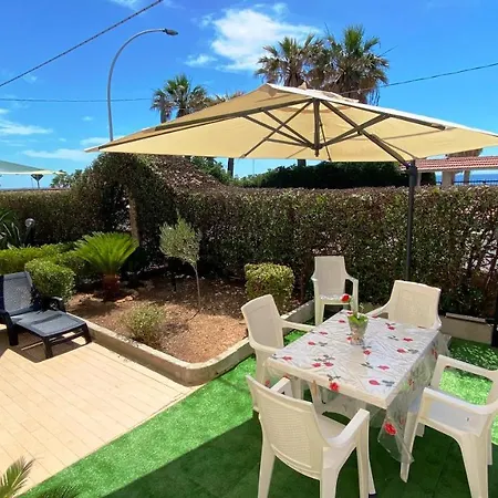 Holiday home Paola Avola